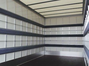 Int&eacute;rieur de la caisse d'un camion 20 m&sup3;