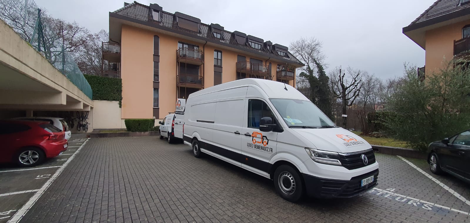 location de fourgon avec chauffeur de France vers Morges en Suisse